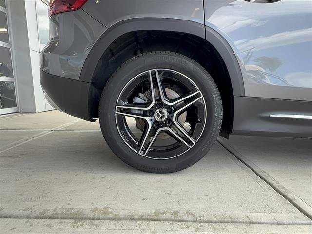 New 2026 Mountain Grey Metallic Mercedes-Benz GLB 250 4MATIC® image 25