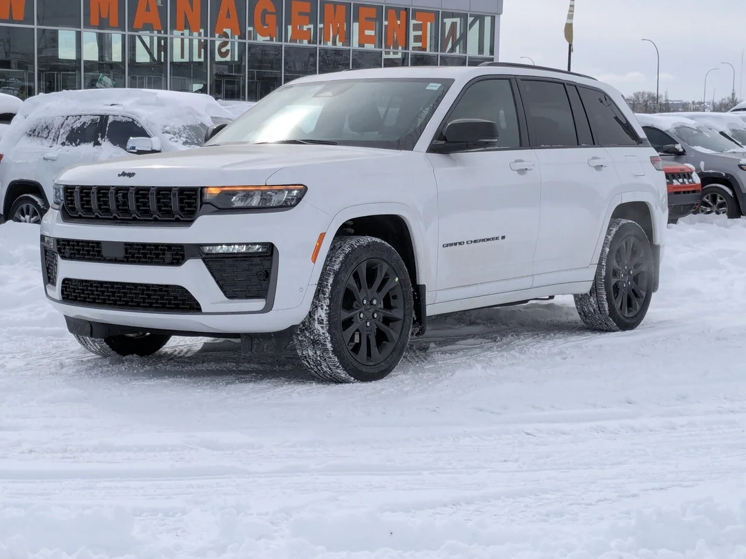 New 2026 White Jeep Limited Reserve - - 4x4 - Nappa Leather - Ventilated Seats - Trailer Tow Pack & More! image 4