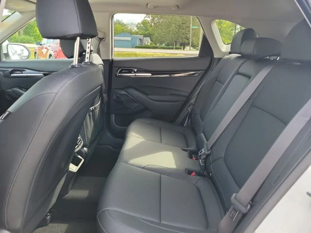 Used 2024 White Kia EX image 10