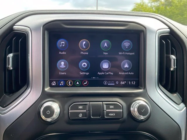 Used 2022 White GMC SLT image 19