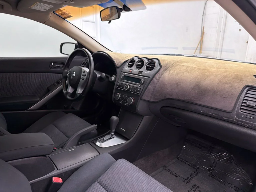 Used 2009 Silver Nissan 3.5 SE image 29