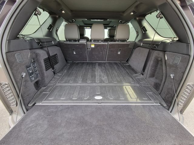 Used 2025 Bronze Land Rover Dynamic SE image 22