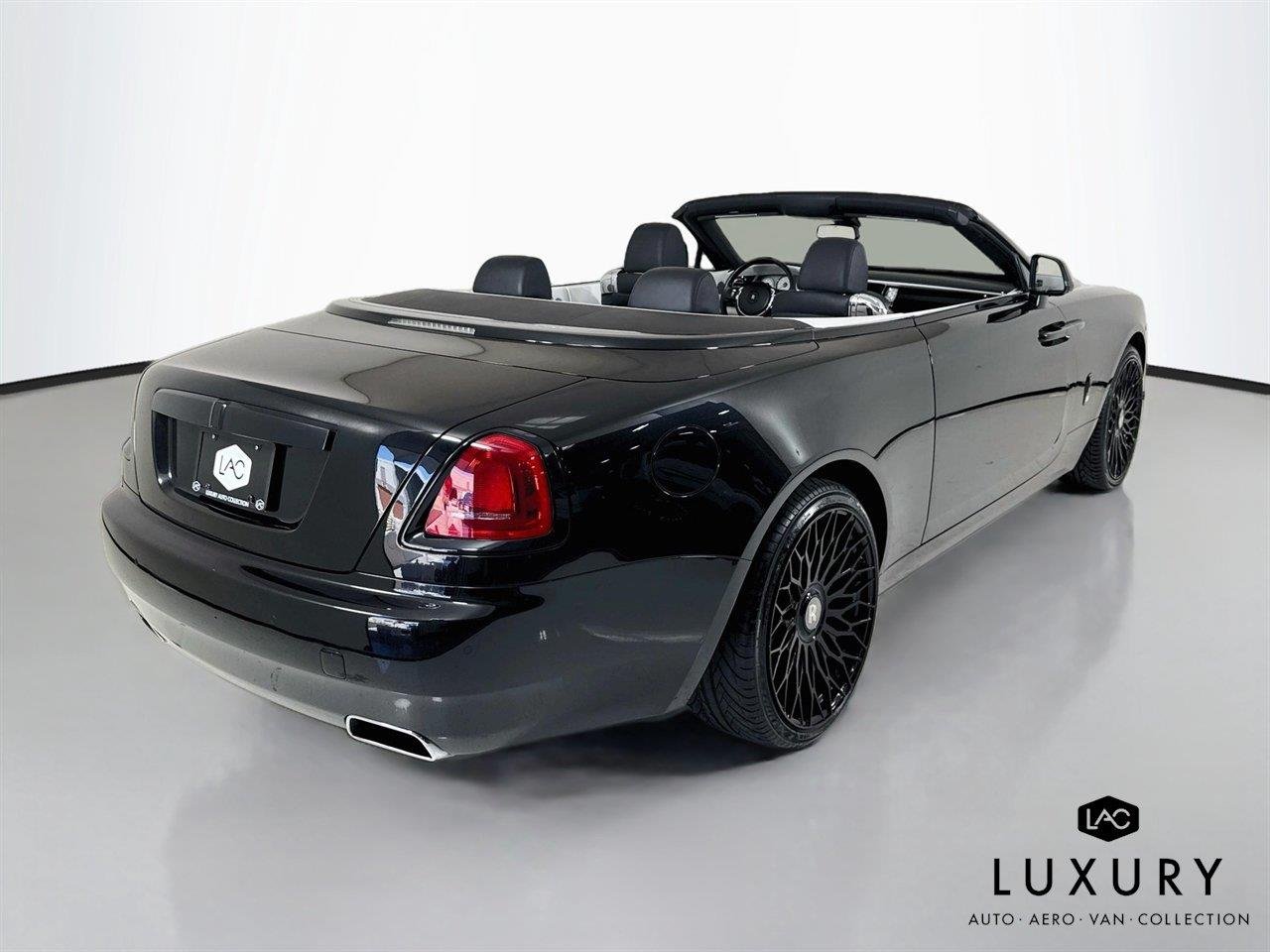 Used 2018 Obsidian Rolls-Royce  image 5