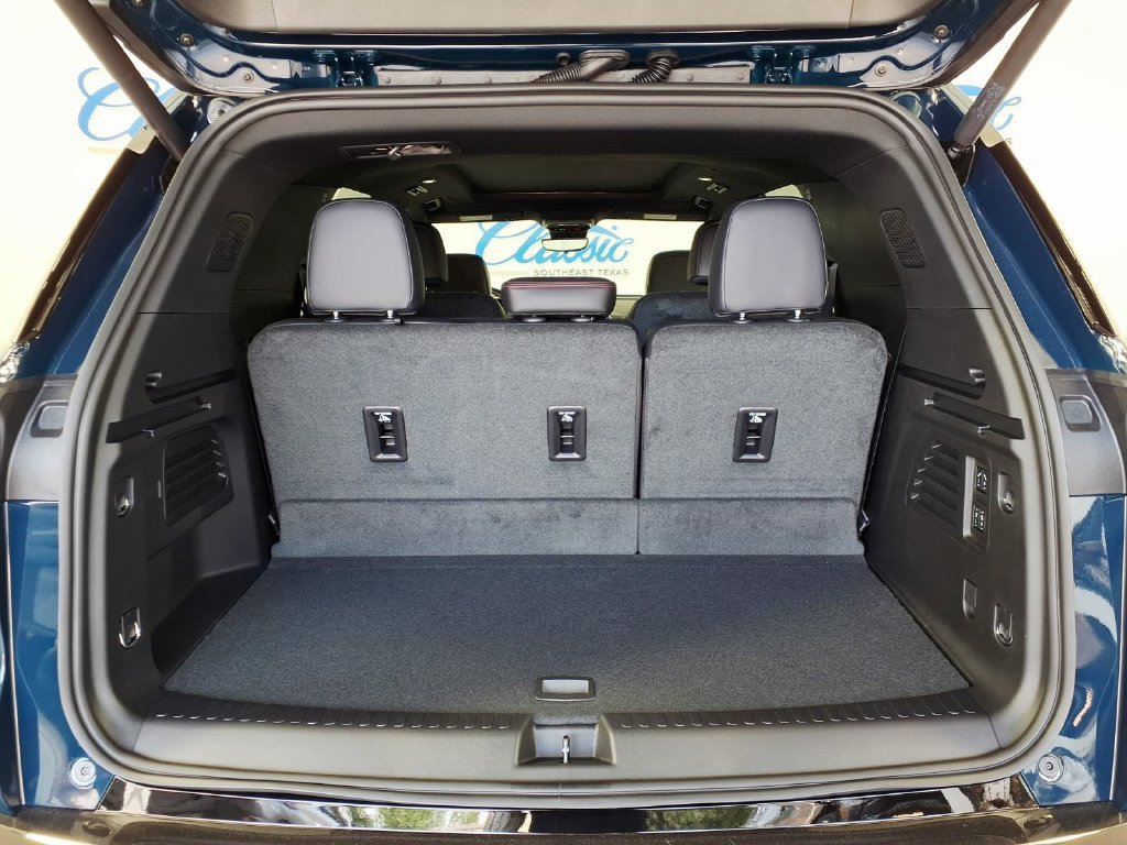 2027 Chevrolet Traverse RS - Photo 10