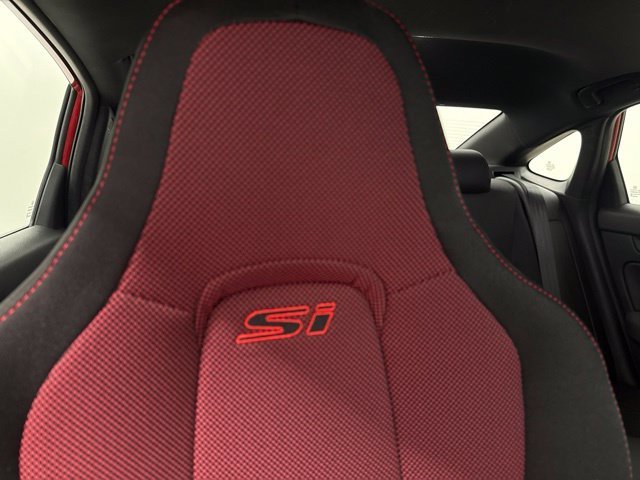 Used 2025 Rallye Red Honda  image 23