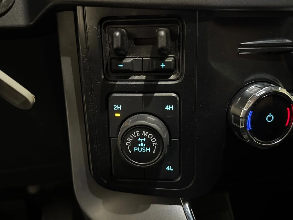 Certified Used 2025 Blue Ford XLT image 29