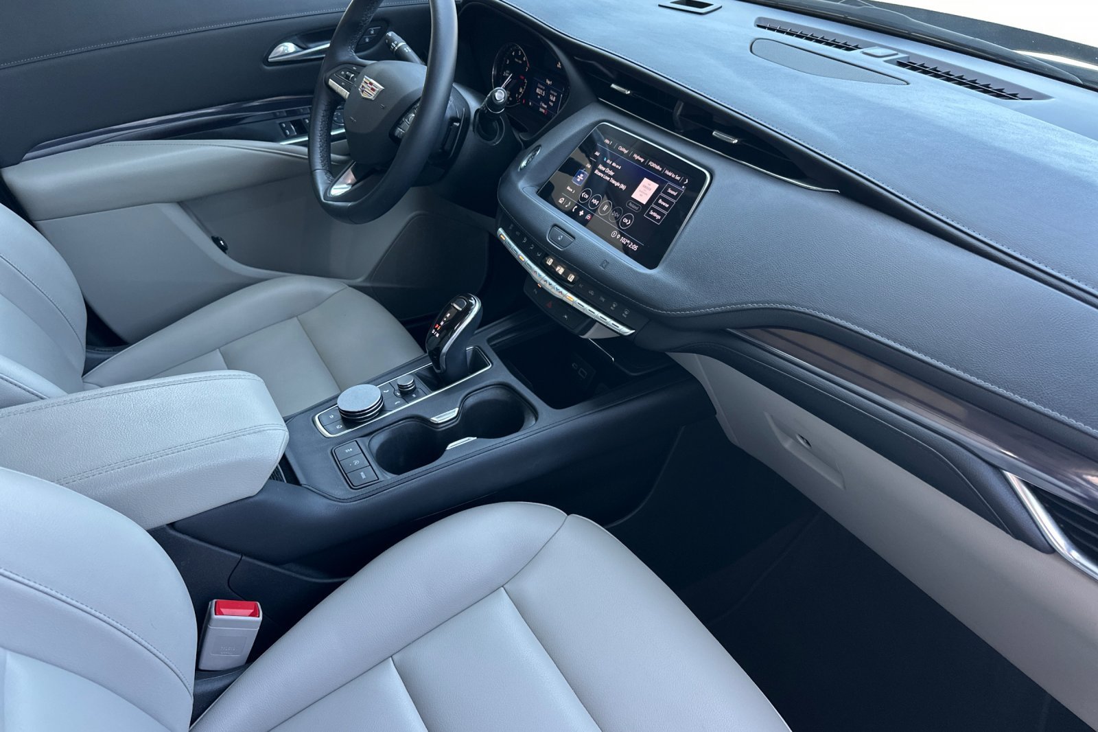 Used 2021 Stellar Black Metallic Cadillac FWD Luxury image 16