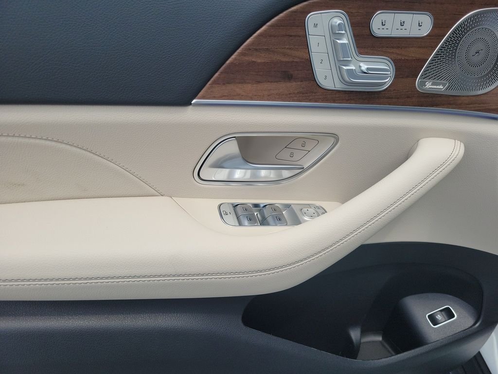 New 2026 Polar White Mercedes-Benz GLS 450 image 21