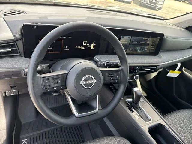 Used 2025 Gray Nissan SV image 15