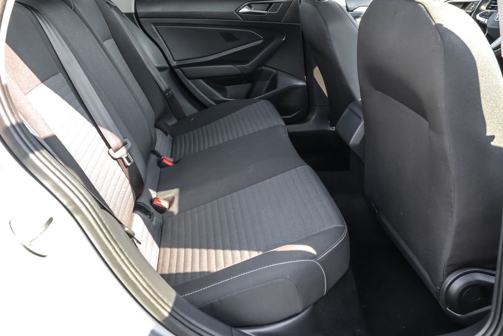 Used 2025 Silver Volkswagen 1.5T S image 30