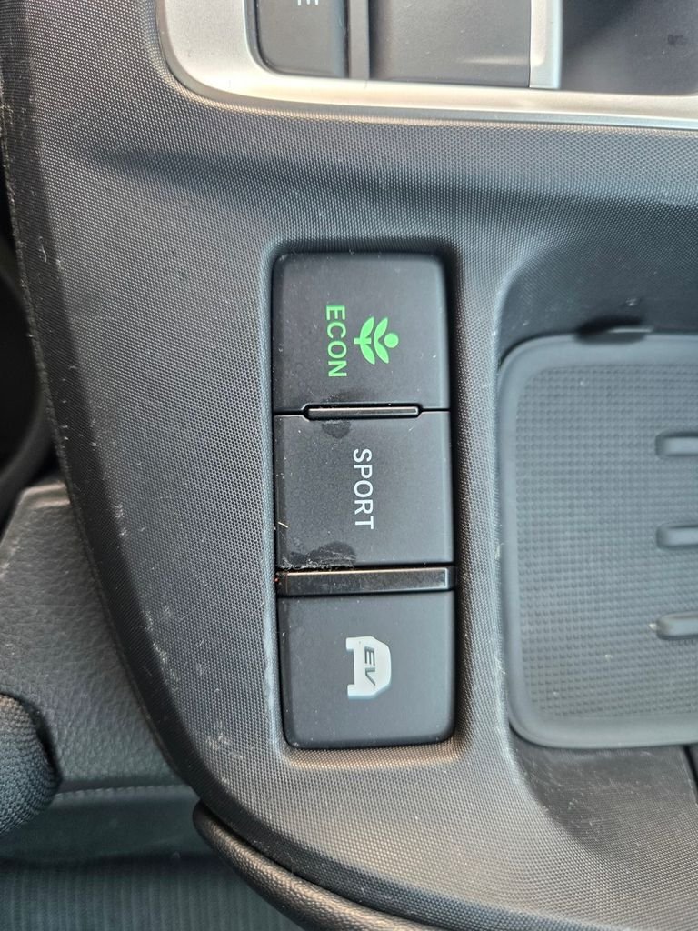 Used 2021  Honda EX image 15