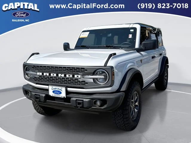 Used 2025 White Ford Badlands image 1