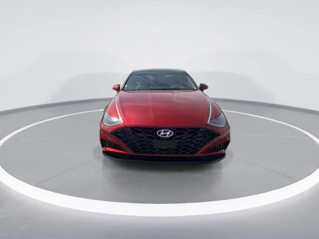 Used 2023 Red Hyundai Limited image 3