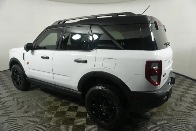 Certified Used 2025 Oxford White Ford Badlands image 5