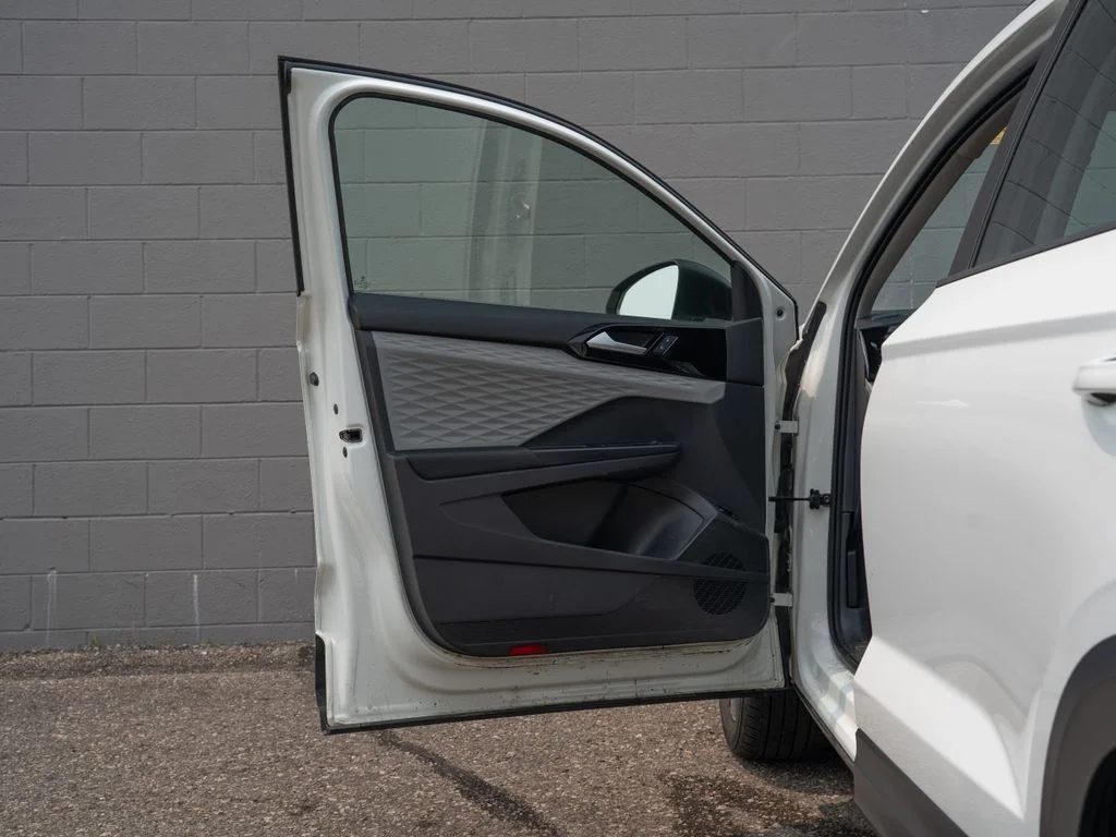 Used 2023 White Volkswagen 1.5T S image 15