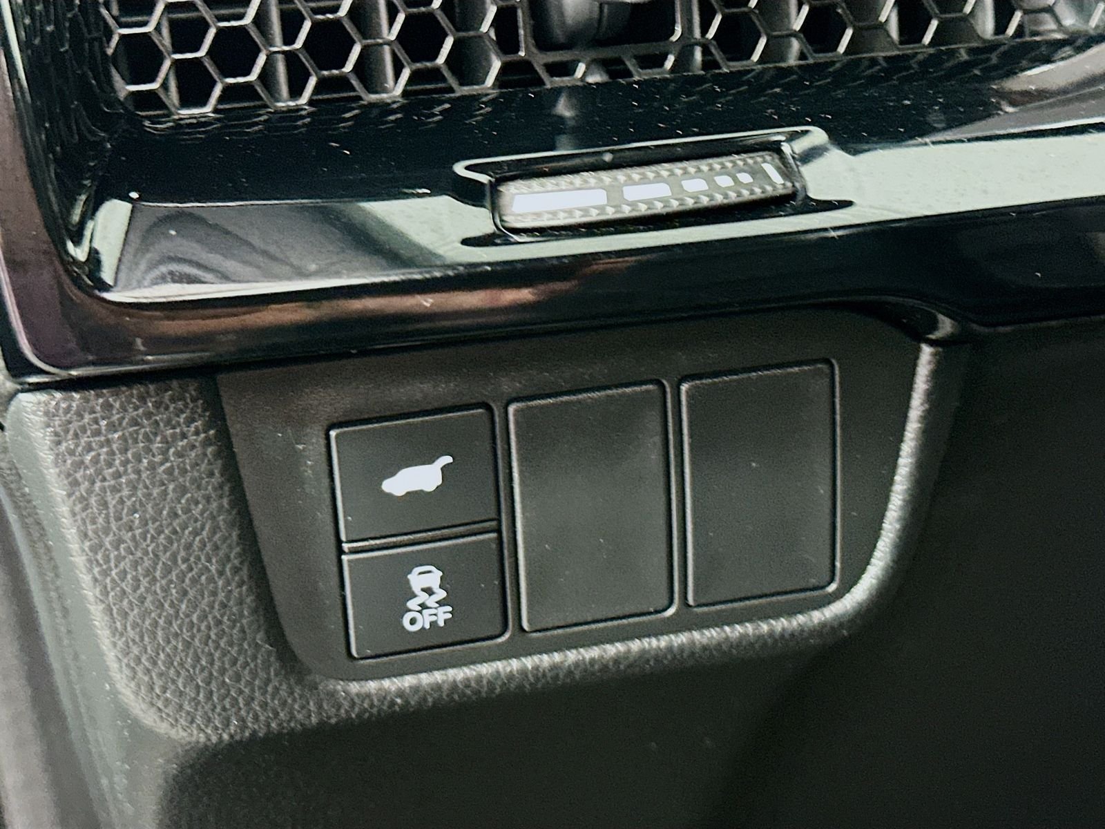 Used 2025 Meteorite Gray Metallic Honda Sport Touring image 10