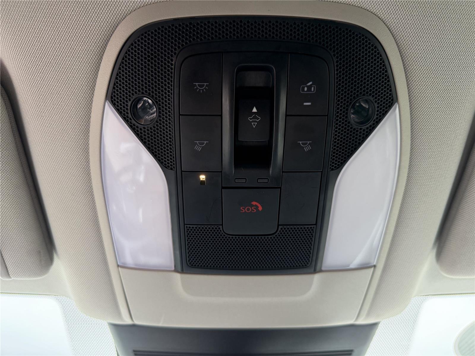 Used 2024 Lunar White INFINITI LUXE image 18