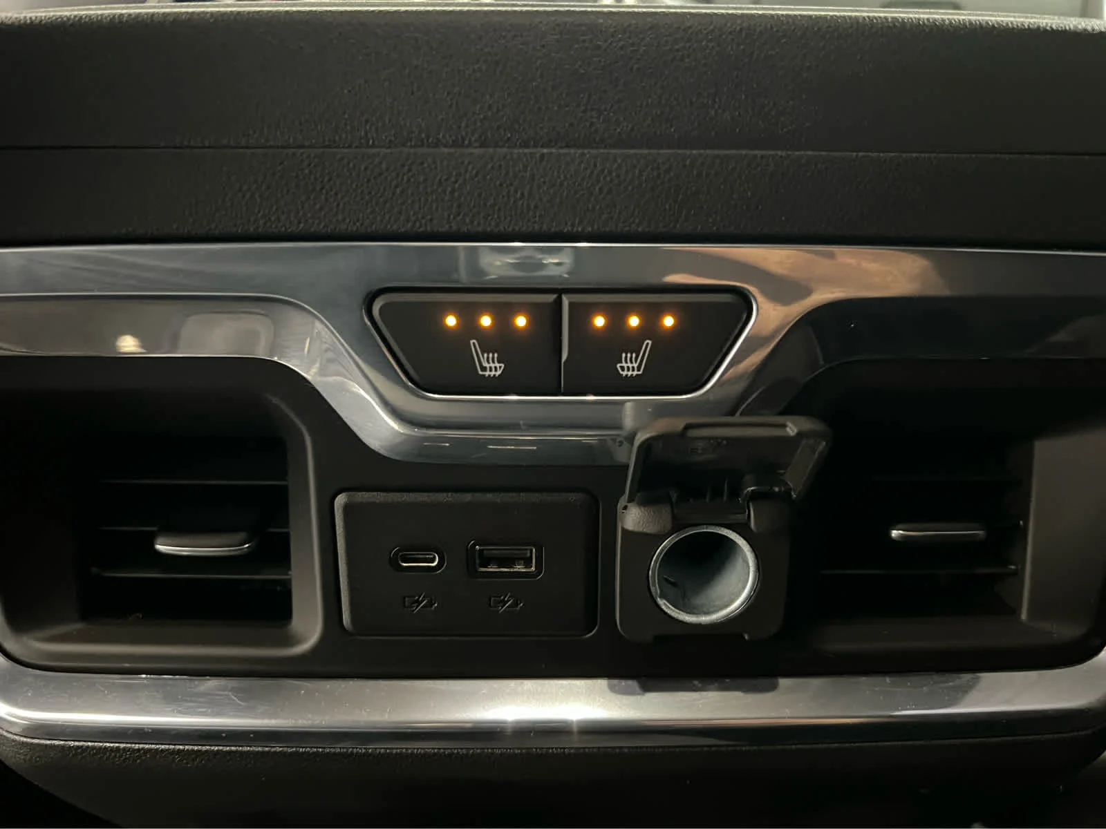 Used 2021 Dark Sky Metallic GMC AT4 image 28