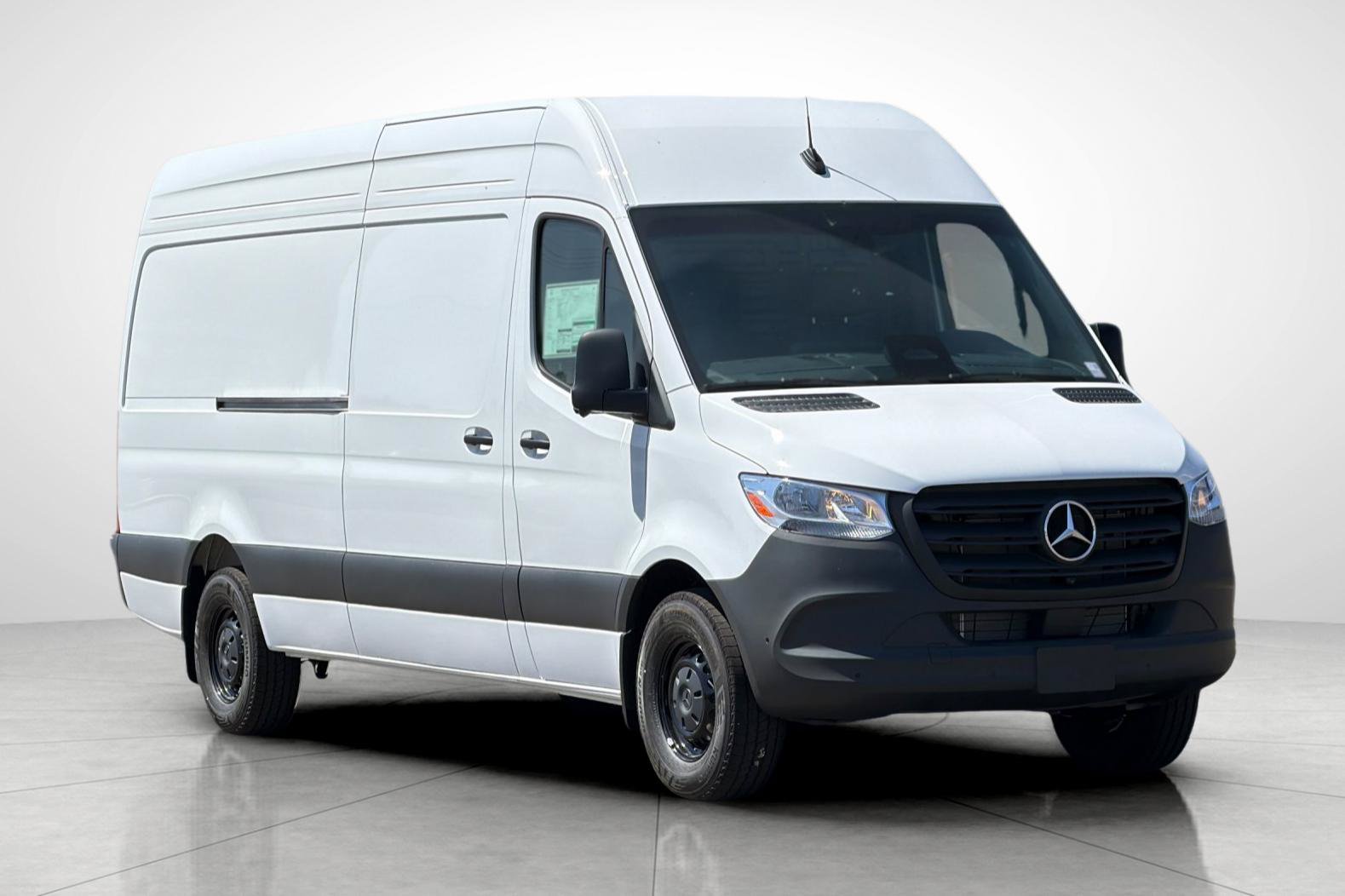 New 2026 Arctic White Mercedes-Benz Cargo 170 WB image 26