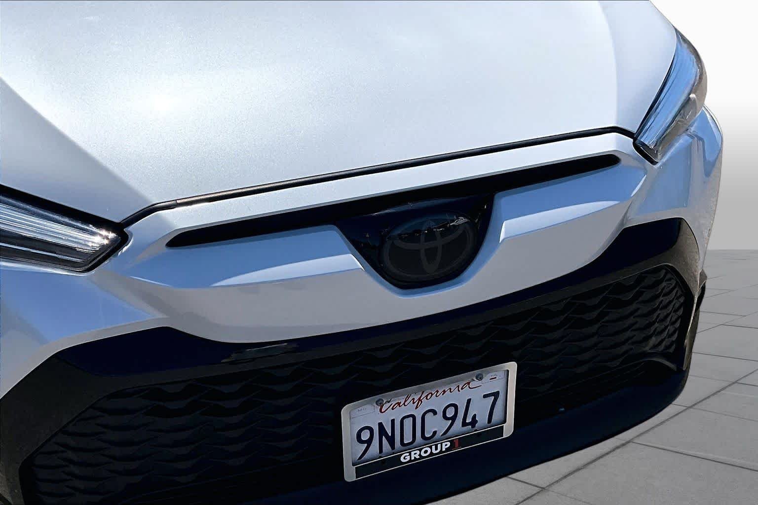 Used 2024 Wind Chill Pearl Toyota Hybrid XSE image 28