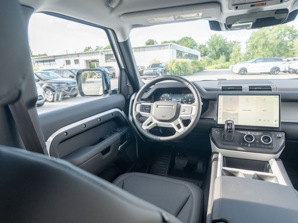 New 2026 Fuji White Land Rover S image 18