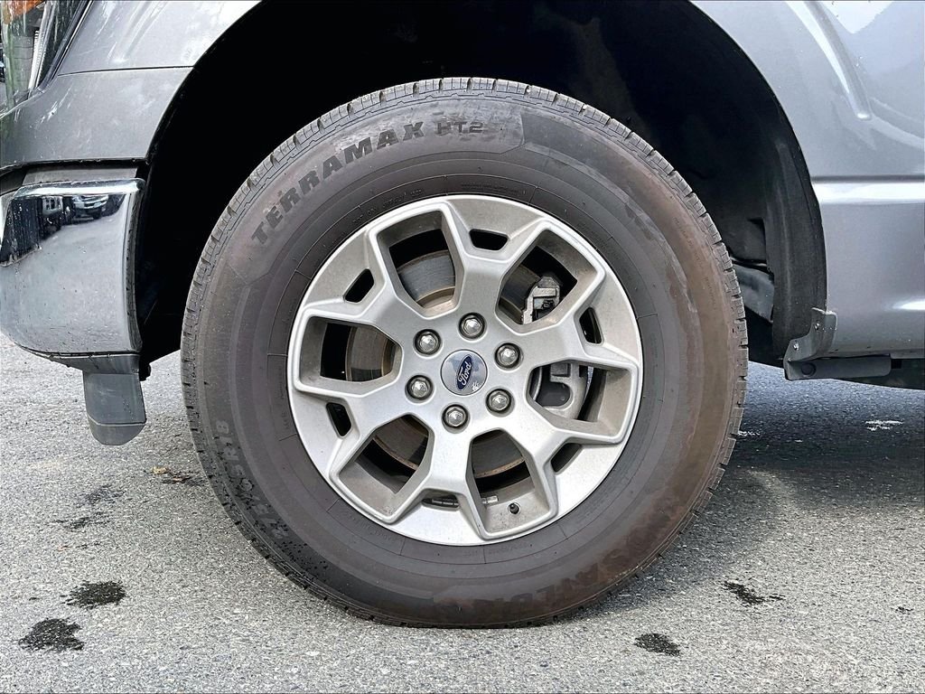 Used 2023 Gray Ford XLT image 9