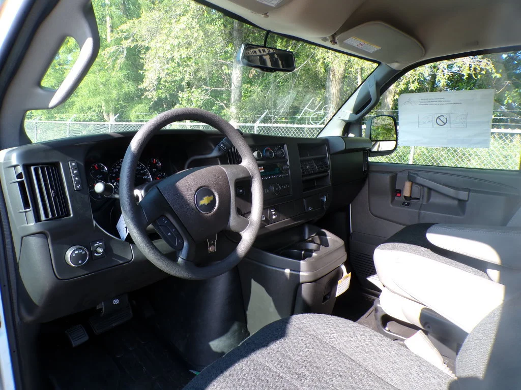 2026 Chevrolet Express Cargo Work Van - Photo 11