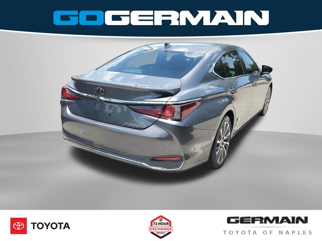 Used 2020 Gray Lexus 300h image 10
