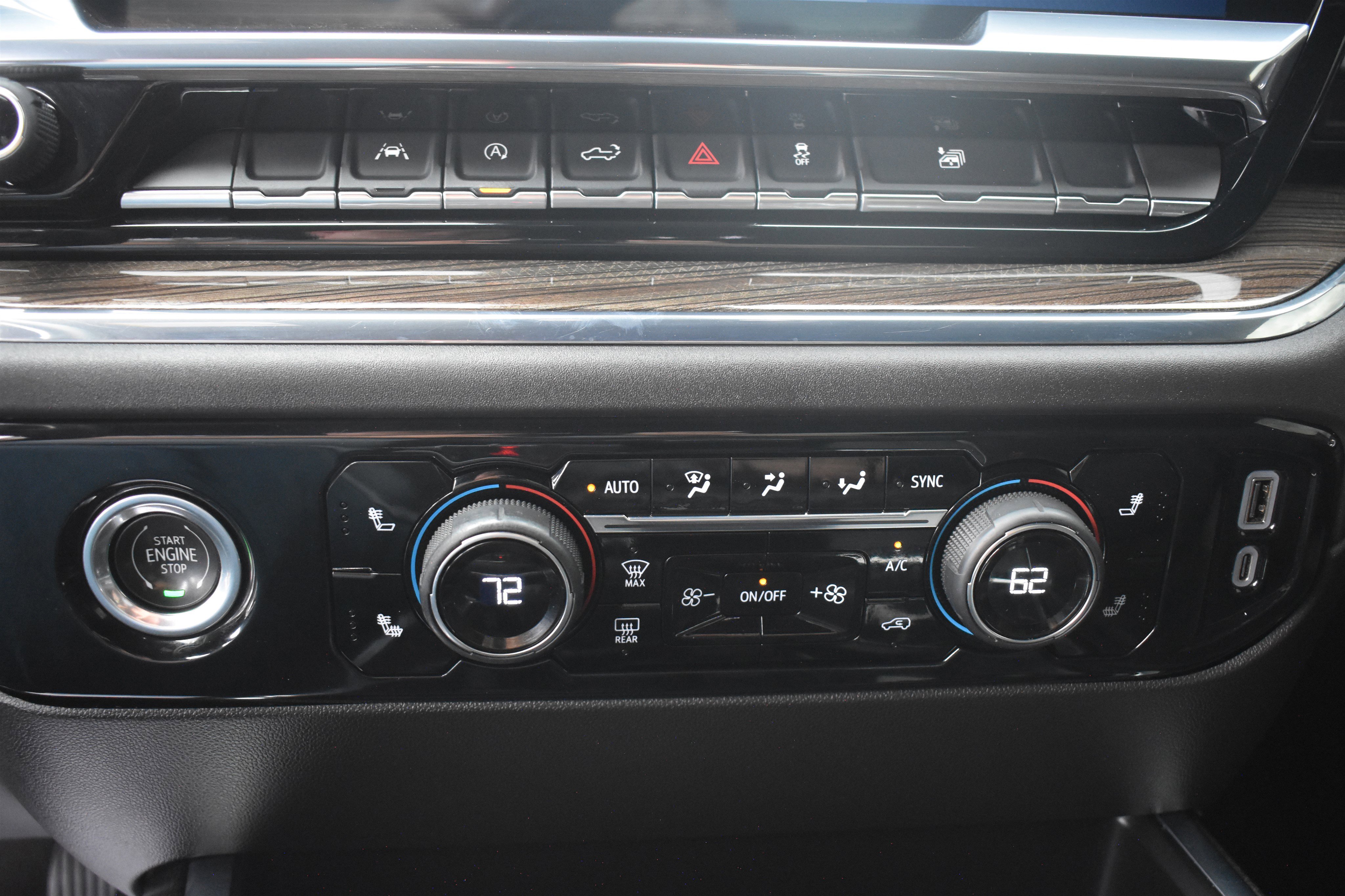 Used 2024 Summit White Chevrolet RST image 27
