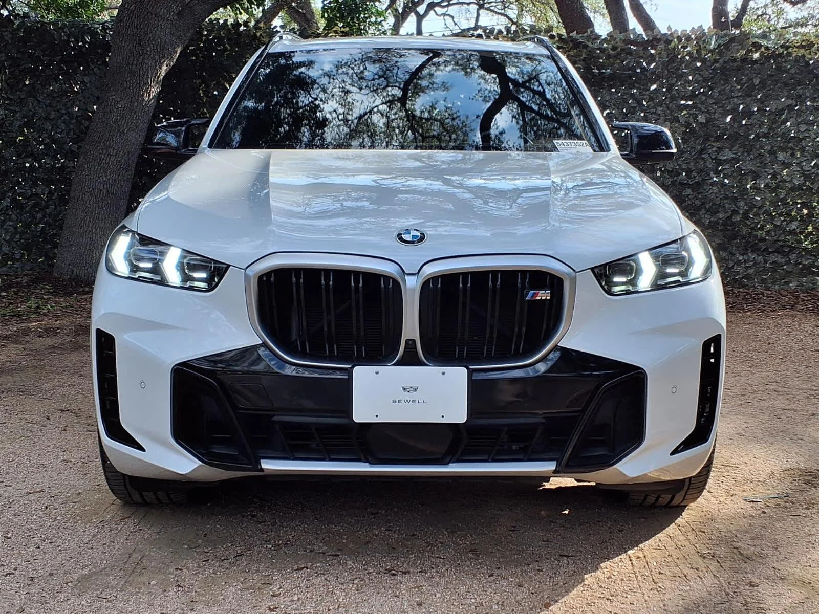 Used 2024  BMW M60i image 2