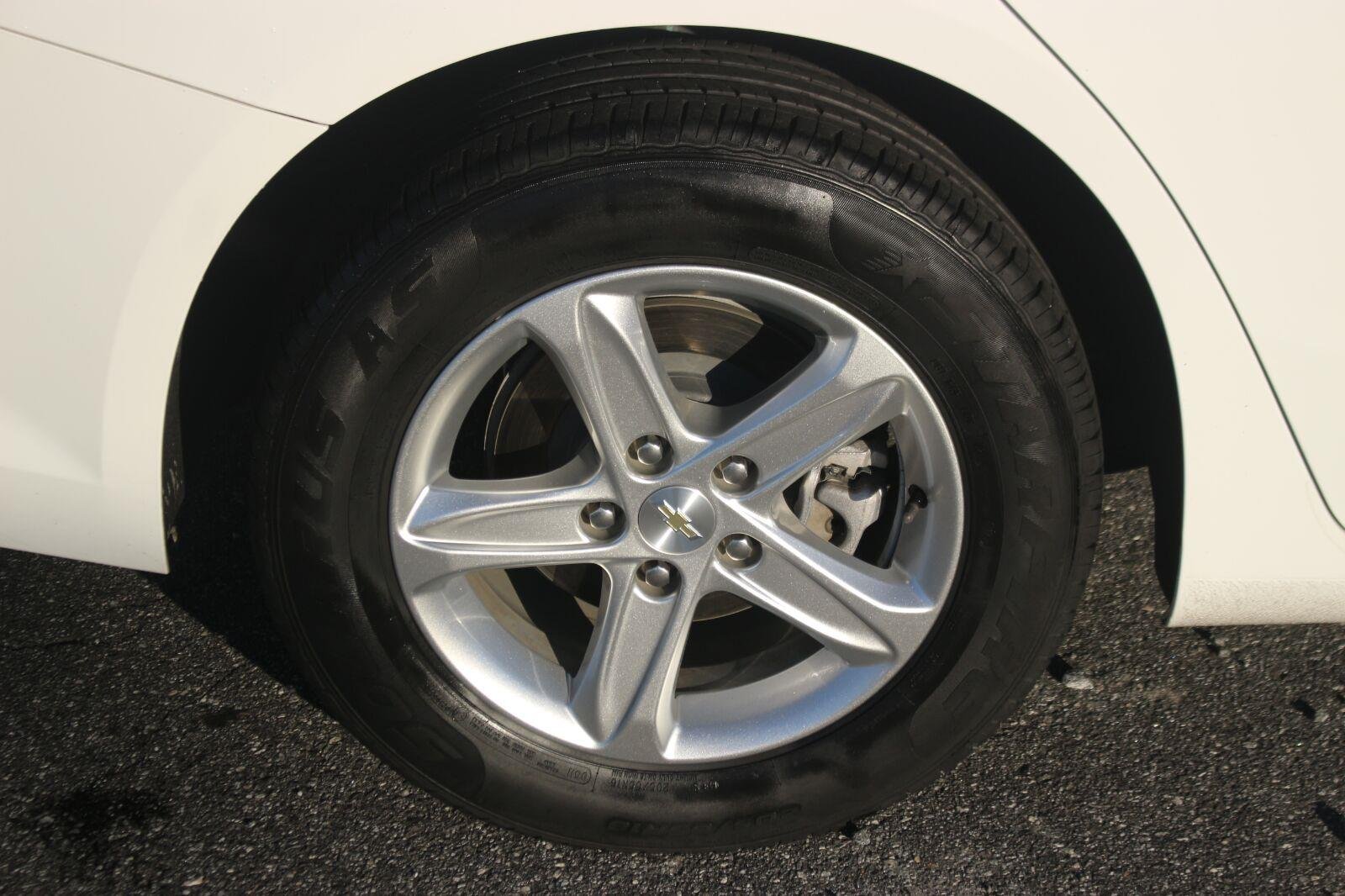 Used 2024 Summit White Chevrolet 1LT image 35