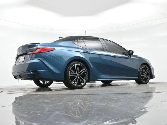 Used 2025 Ocean Gem/midnight Black Metallic Toyota LE image 30