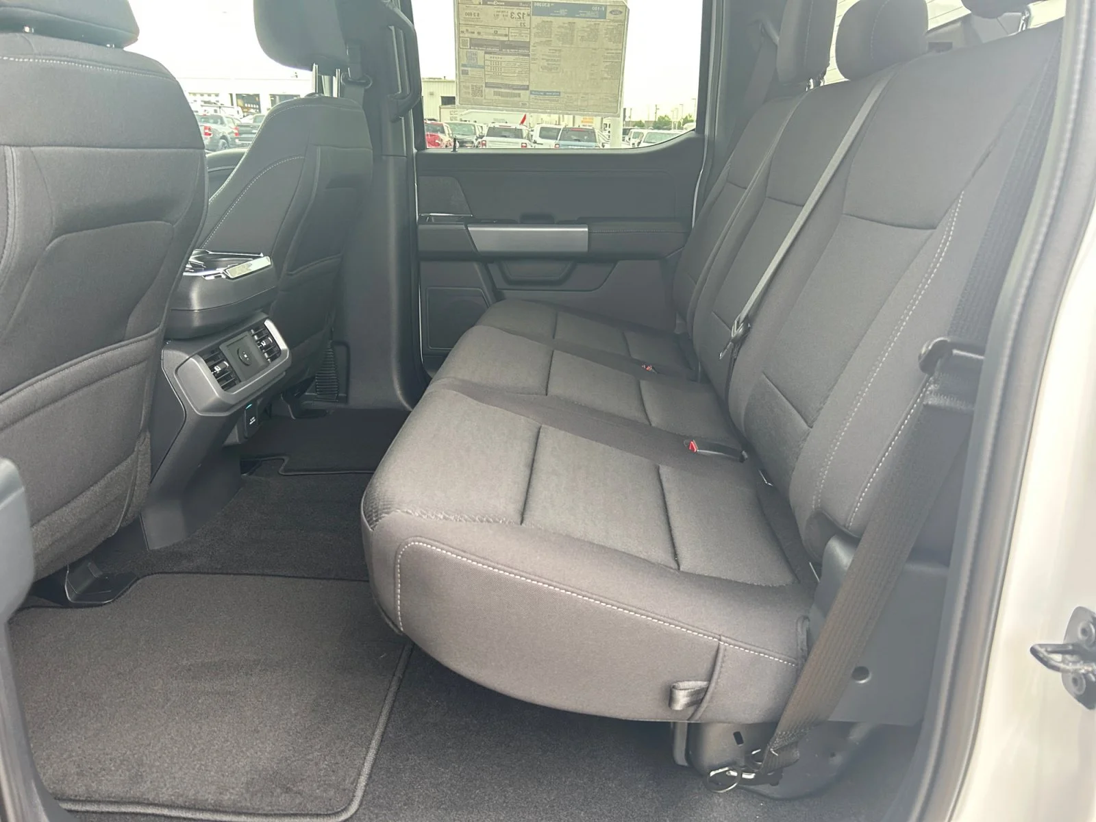 New 2026 Oxford White Ford XLT image 18