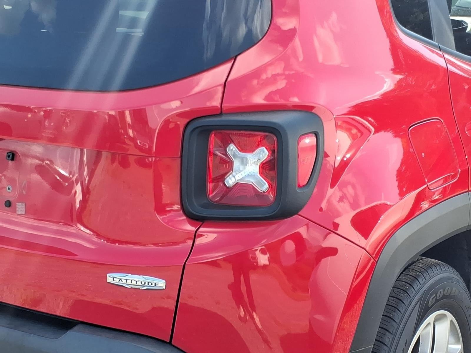 Used 2017 Colorado Red Jeep Latitude image 8