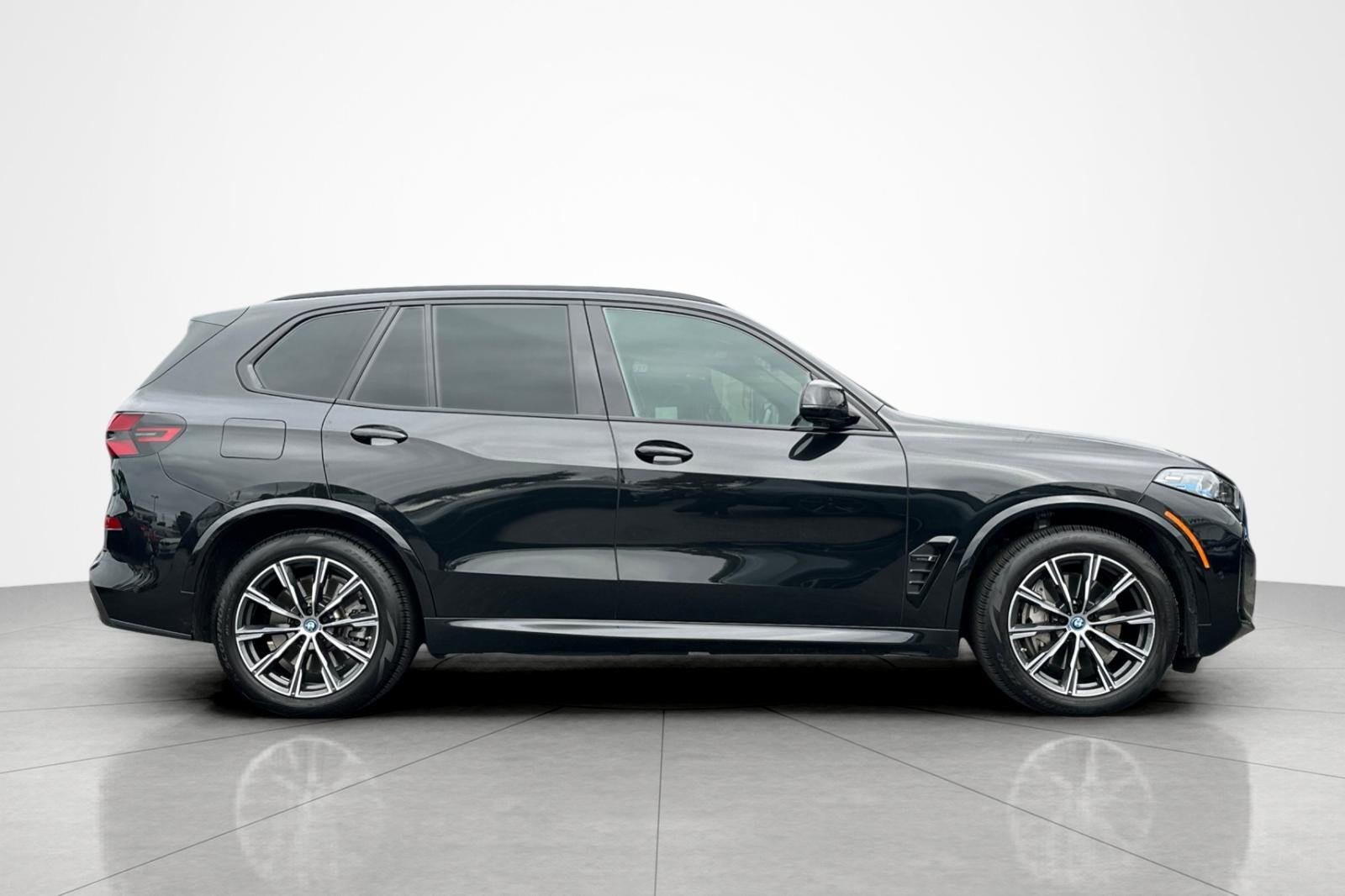 Used 2024 Black Sapphire Metallic BMW xDrive50e image 6