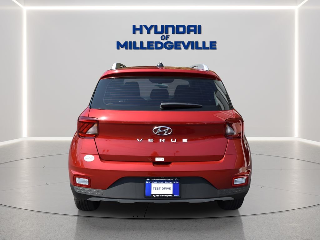 Used 2025 ULTIMATE RED Hyundai Limited image 4