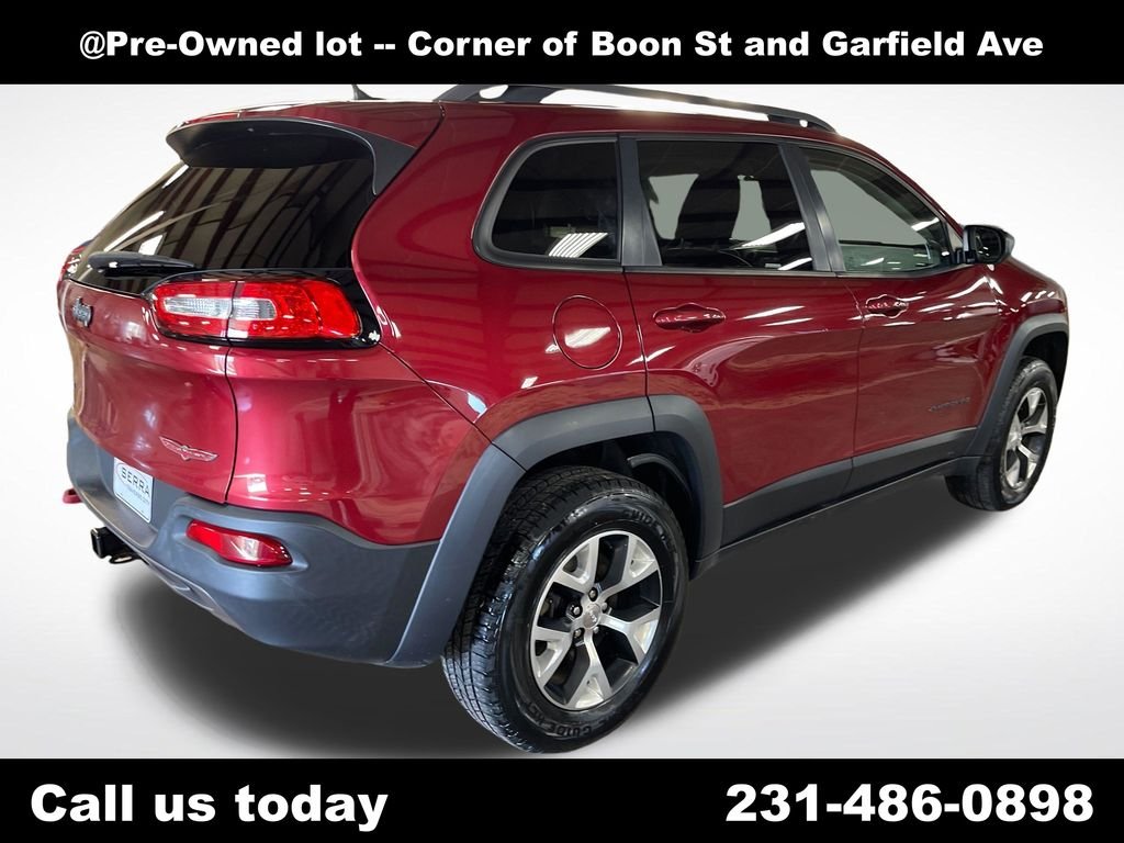 Used 2014 Red Jeep Trailhawk image 5
