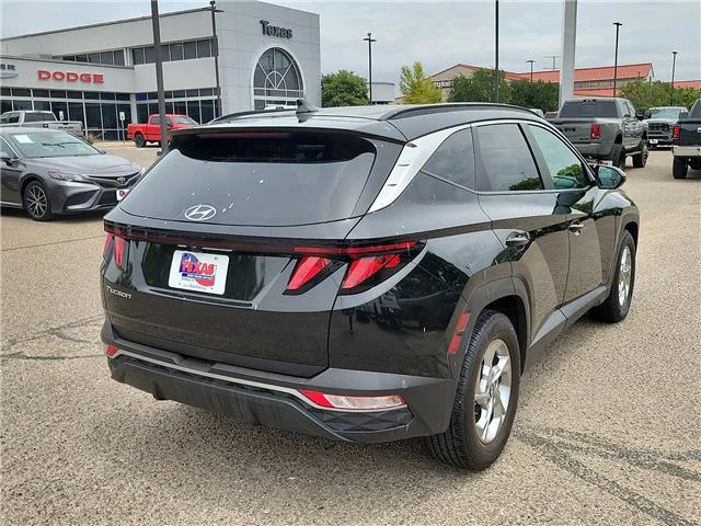 Used 2024 Black Pearl Hyundai SEL image 4