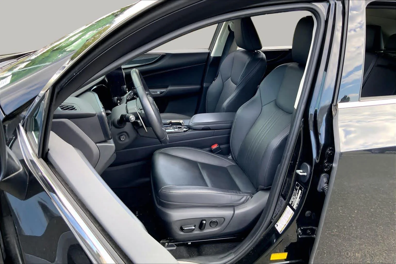 Certified Used 2023 Caviar Lexus Premium image 7