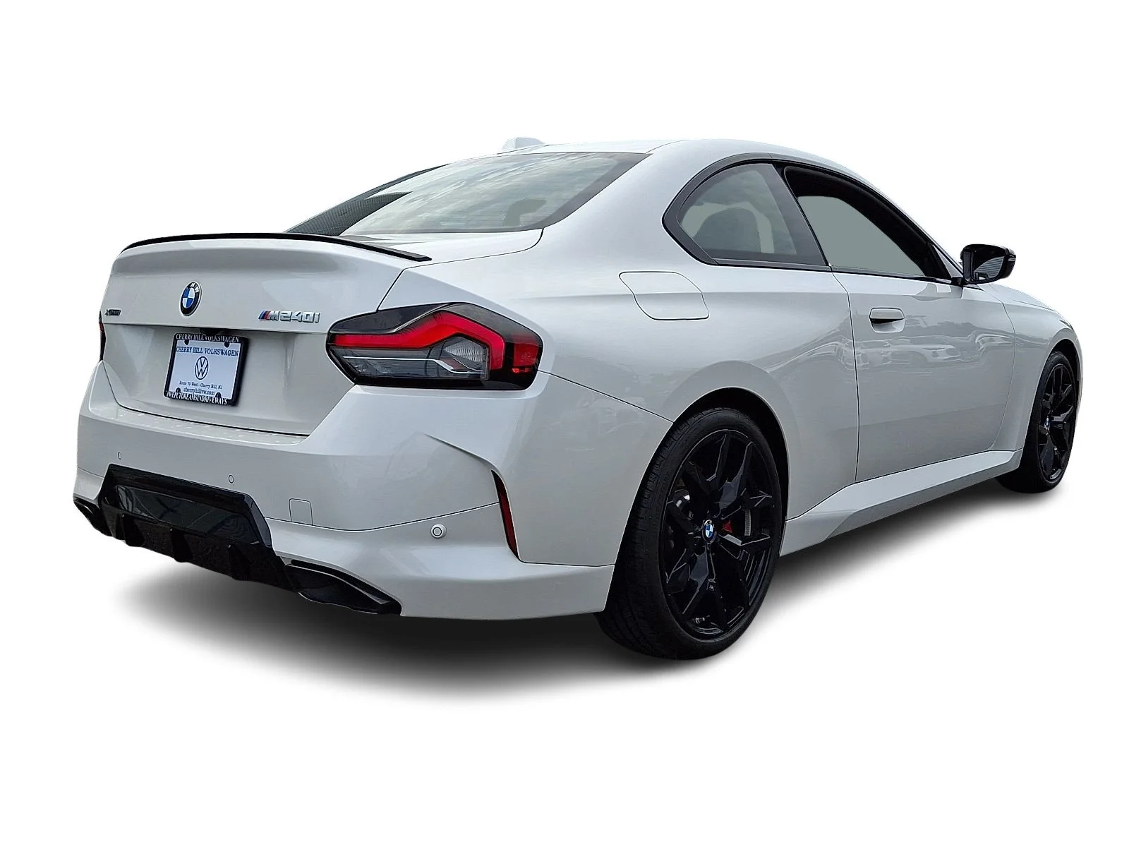 Used 2025 Mineral White Metallic BMW M240i xDrive image 4
