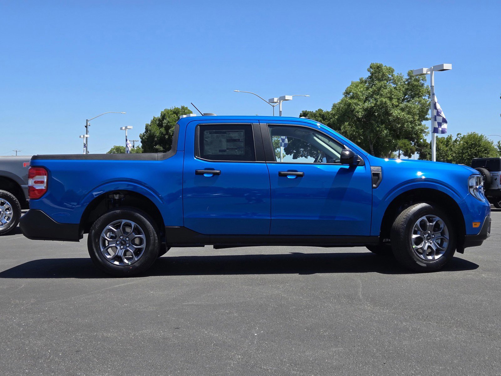 New 2026 Velocity Blue Ford XLT image 3