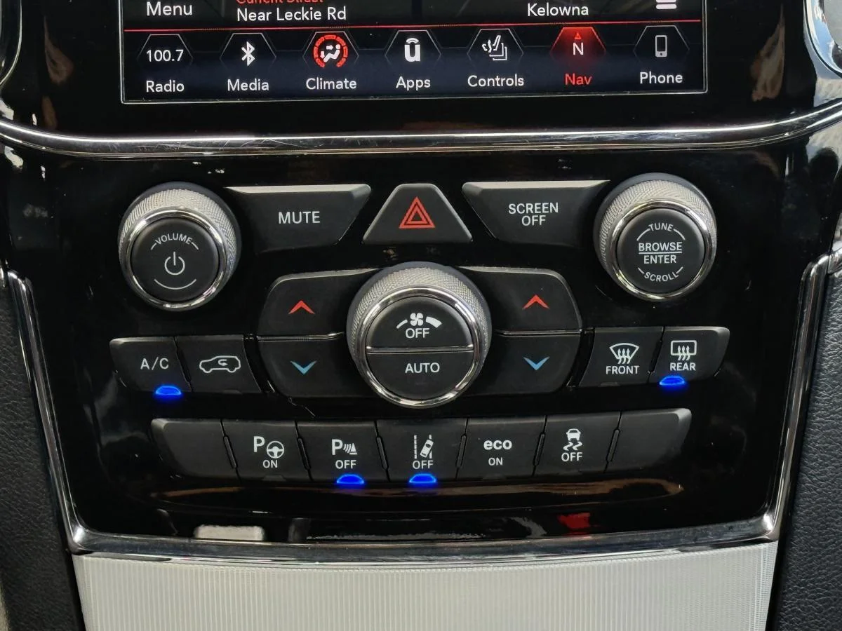 Used 2019 Grey Jeep SRT image 27