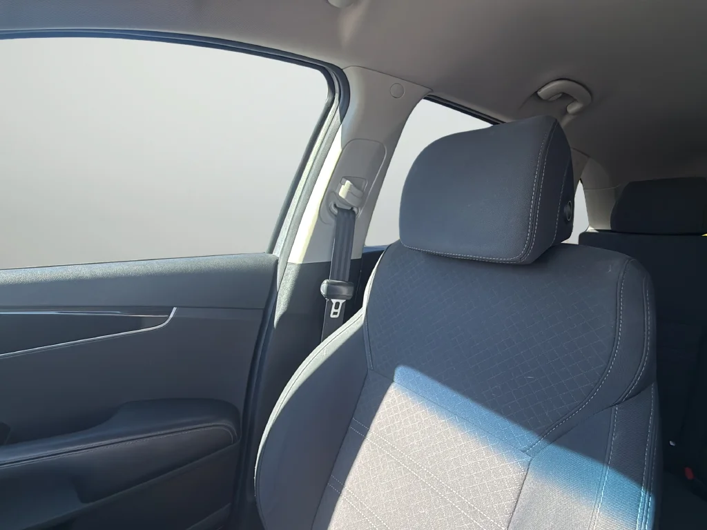 Used 2017 Silver Kia LX image 33