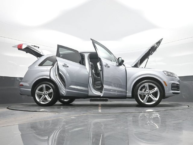 Used 2019 Silver Audi 55 Prestige image 31