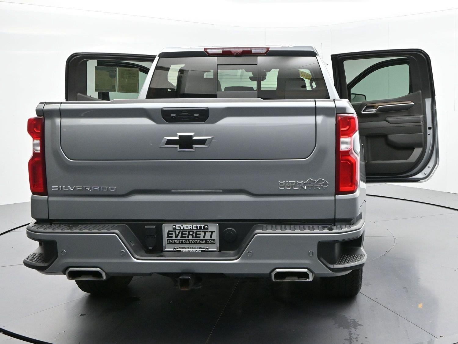 Used 2025 Sterling Gray Metallic Chevrolet High Country image 43
