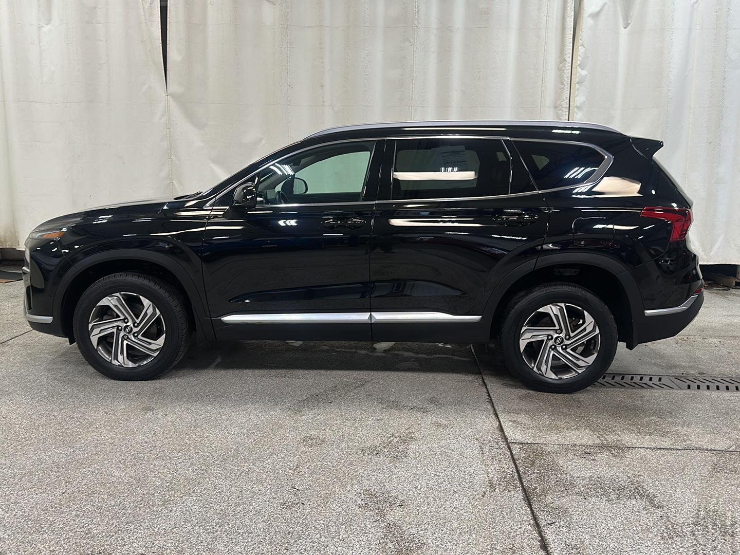 Used 2022 Hyundai Santa Fe SEL with VIN 5NMS2DAJ4NH384518 for sale in Waconia, Minnesota