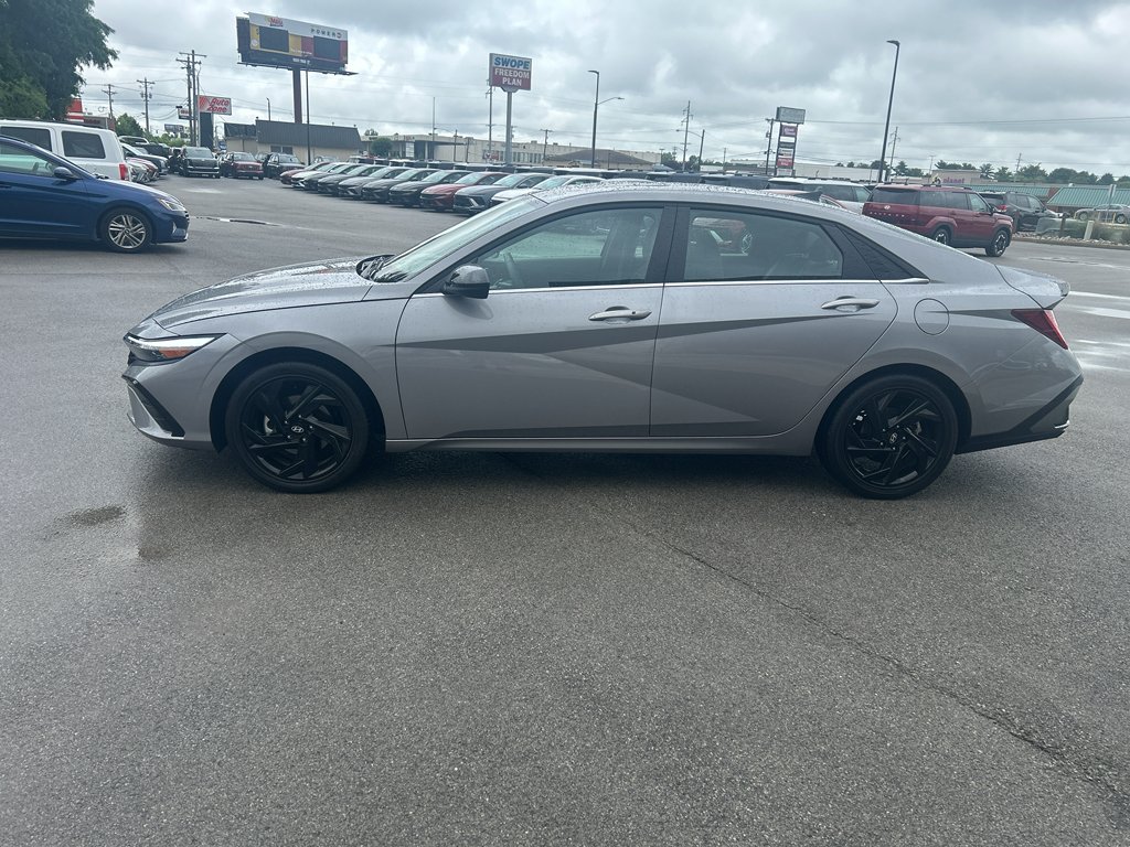 Used 2026 Fluid Metal Hyundai SEL Sport Premium image 4