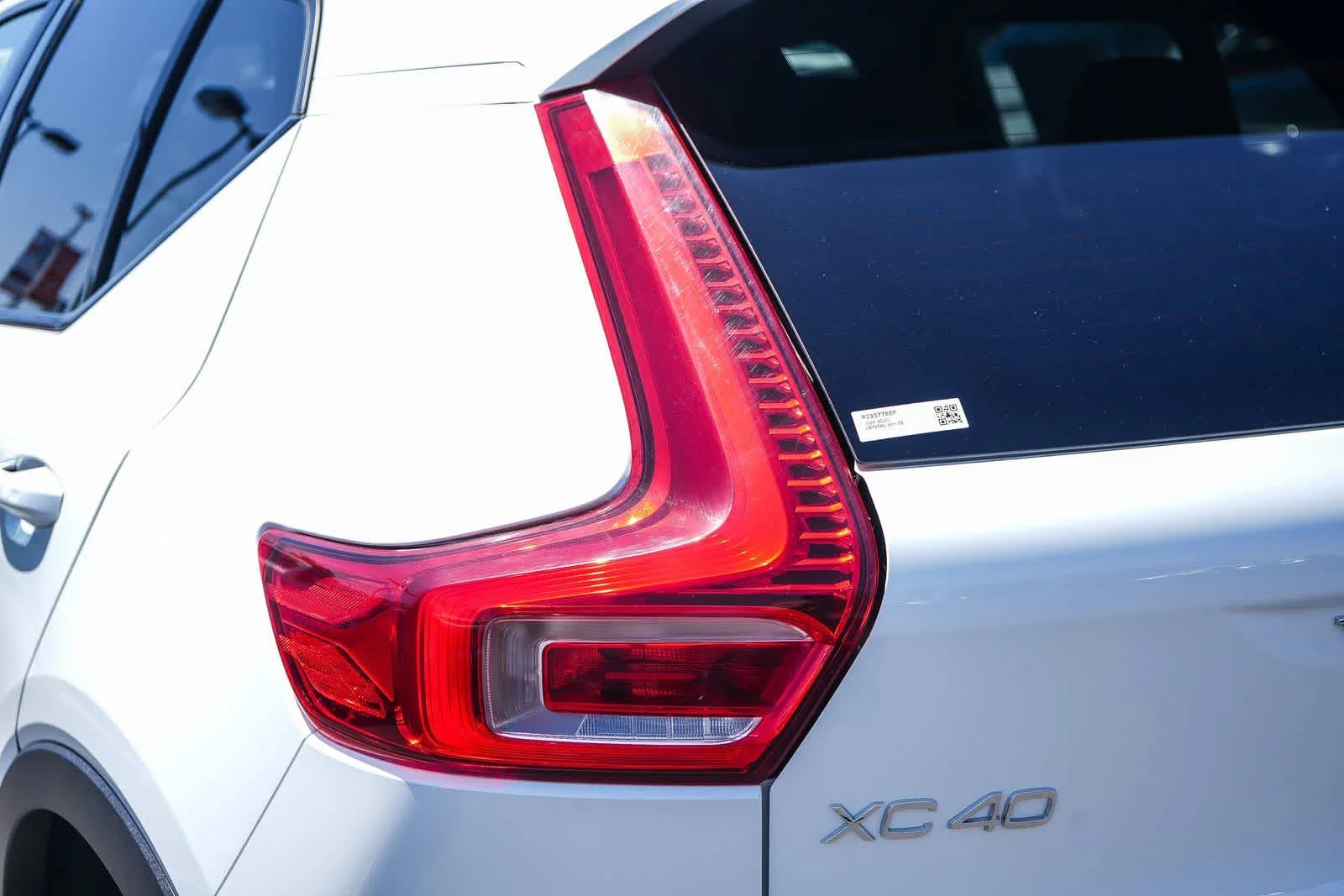 Used 2024 White Volvo  image 9