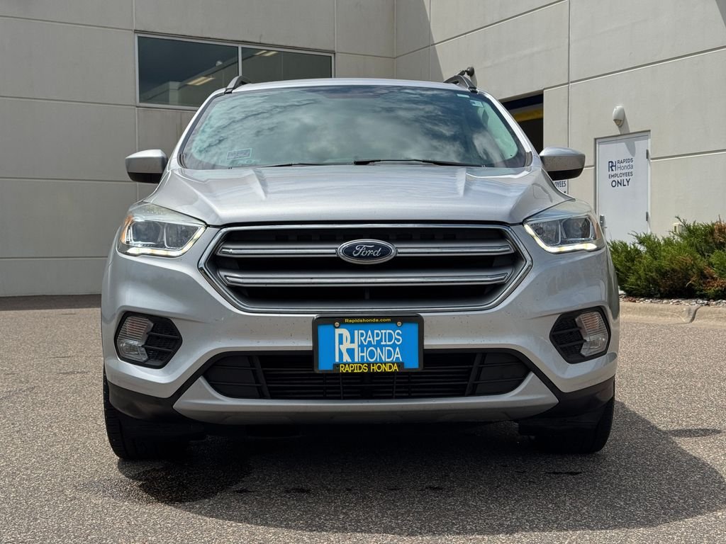 Used 2017 Ford Escape SE with VIN 1FMCU9G92HUD41832 for sale in Coon Rapids, Minnesota