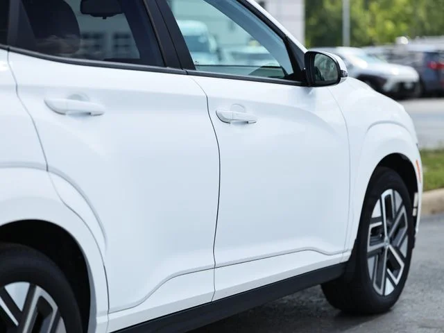 Used 2023 Lunar White Hyundai SEL image 8